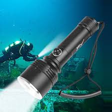 Lampe Torche LED Étanche 3000 Lumens